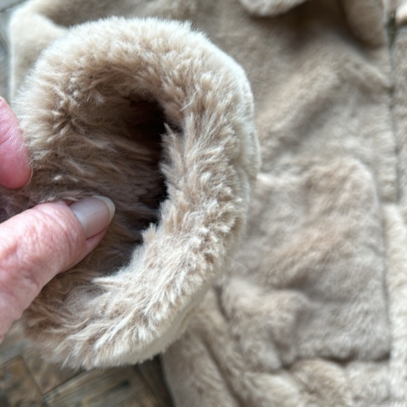 Tan Faux Fur Cropped Jacket - Picture 7 of 9